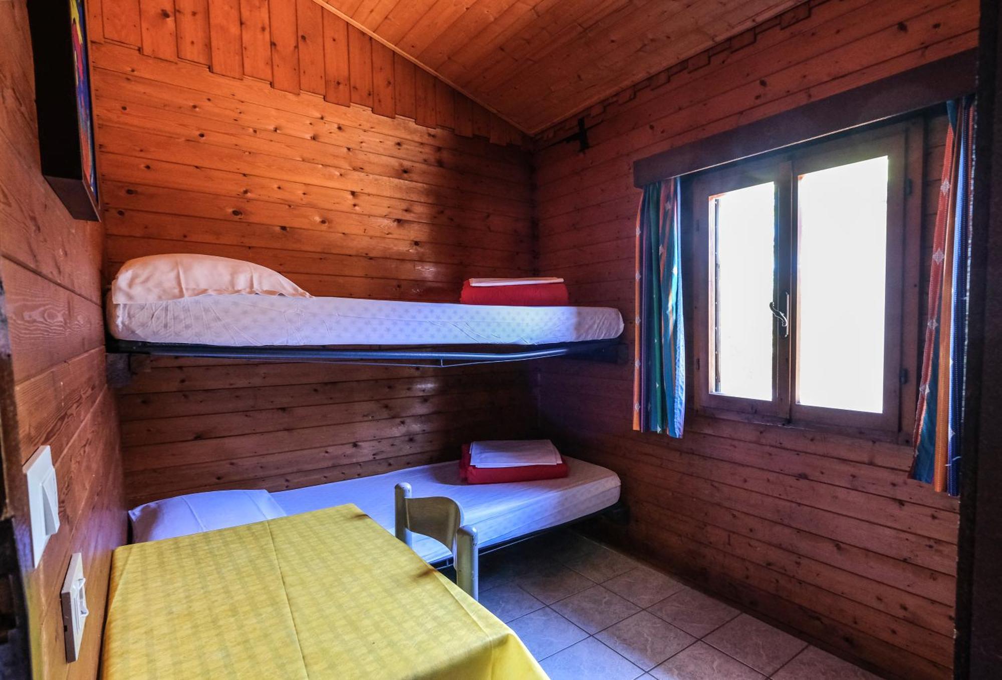 Campeggio Trevisago Iris Park Moniga del Garda Bilik gambar