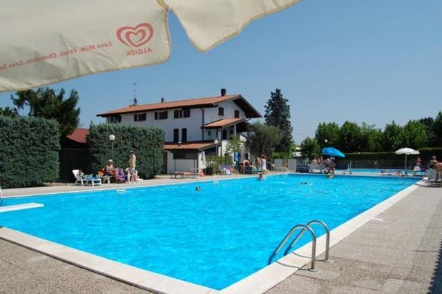 Campeggio Trevisago Iris Park Moniga del Garda Bilik gambar
